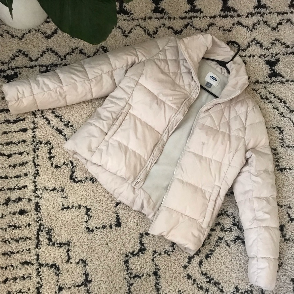 SOLD ‼️Old Navy Off White Puffer Coat SIZE M